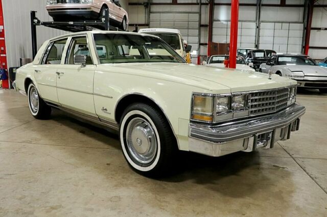 Cadillac Seville 1976 image number 6