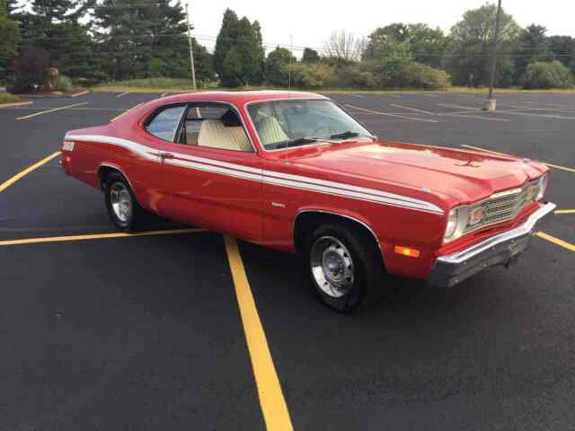 Plymouth Duster 1974 image number 1