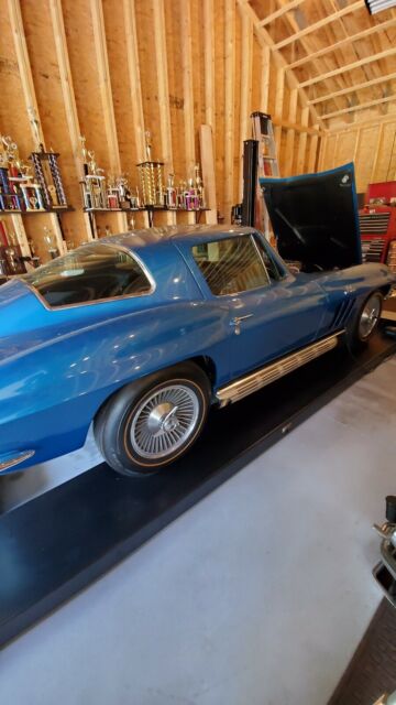 Chevrolet Corvette 1966 image number 1