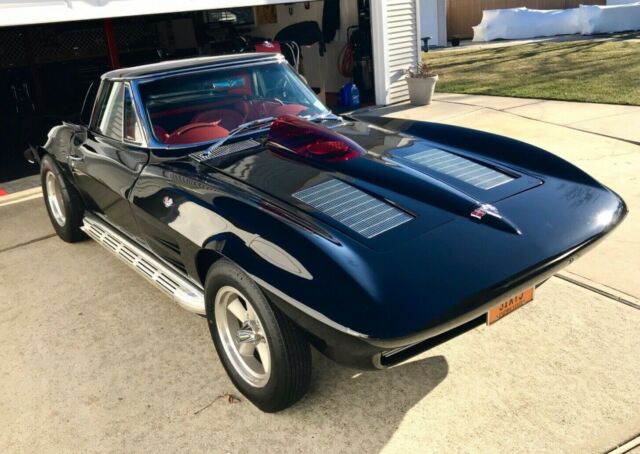 Chevrolet Corvette 1963 image number 28