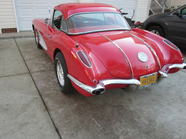 Chevrolet Corvette 1958 image number 15