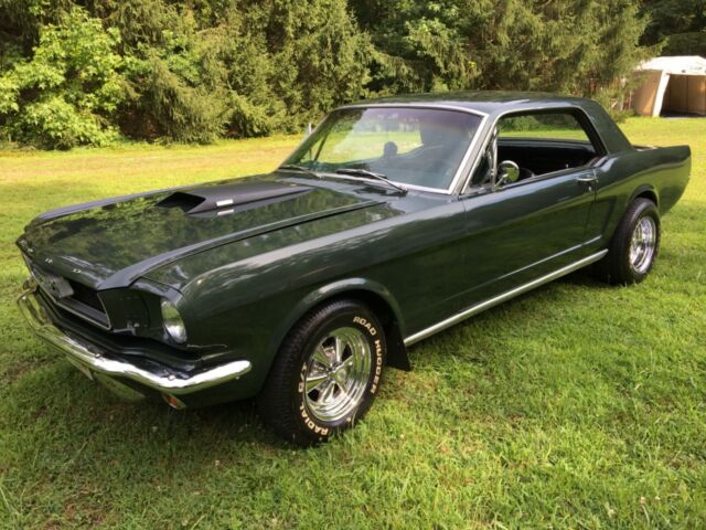 Ford Mustang 1966 image number 0