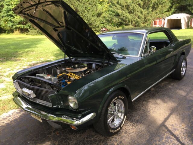 Ford Mustang 1966 image number 23