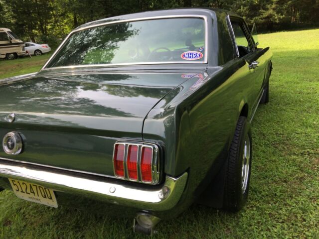 Ford Mustang 1966 image number 24