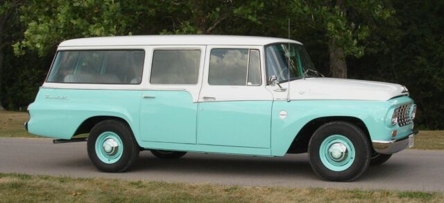 International Harvester Travelall 1962 image number 2