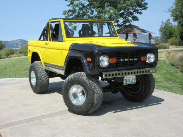 Ford Bronco 1972 image number 2