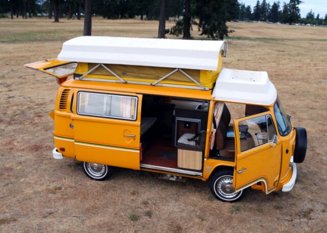 Volkswagen Bus/Vanagon 1977 image number 0