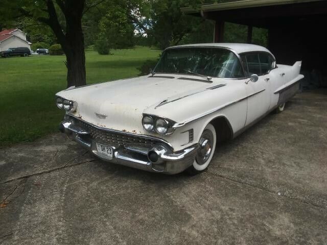 Cadillac Fleetwood 1958 image number 4