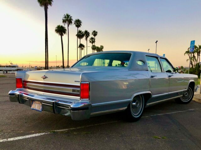 Lincoln Continental 1978 image number 13