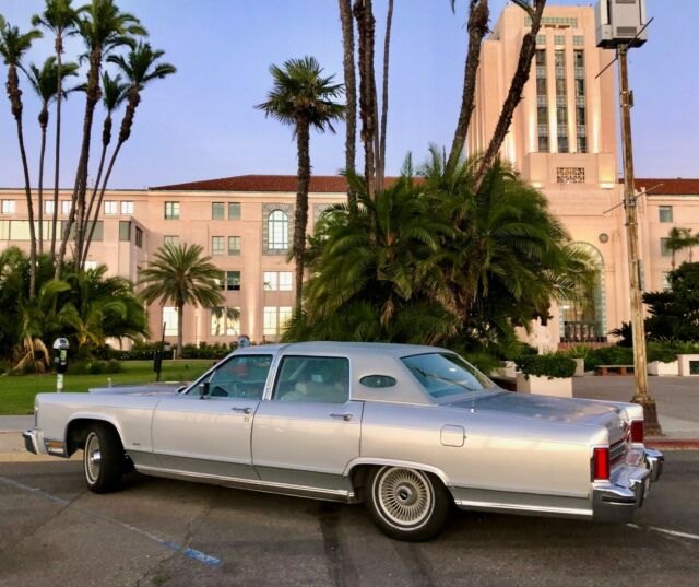 Lincoln Continental 1978 image number 15