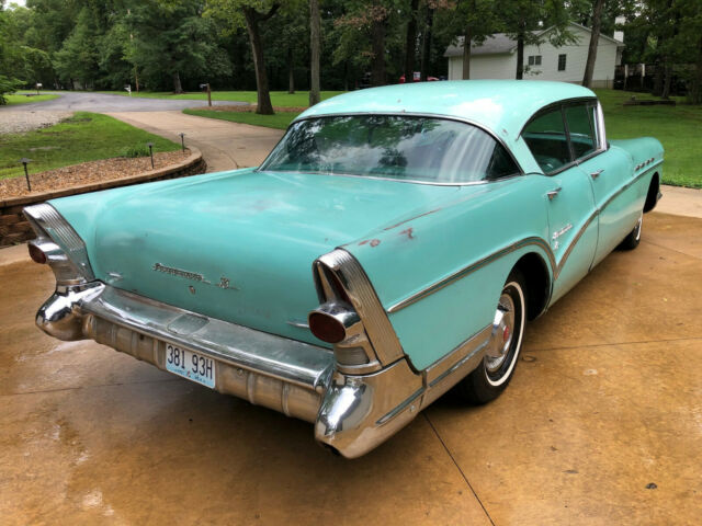 Buick Roadmaster 1957 image number 0