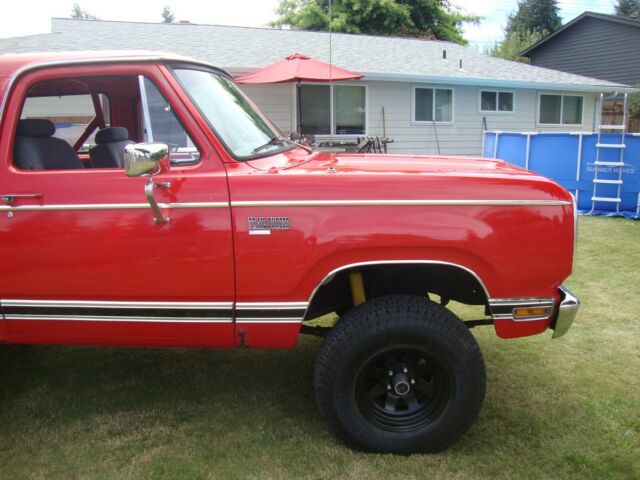 Plymouth Trailduster 1977 image number 30