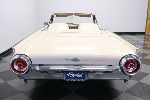 Ford Thunderbird 1962 image number 11