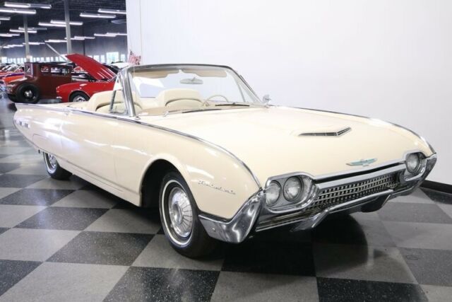 Ford Thunderbird 1962 image number 17