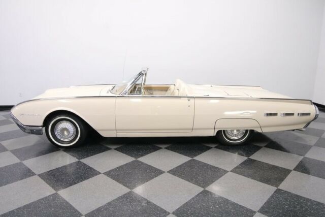 Ford Thunderbird 1962 image number 26