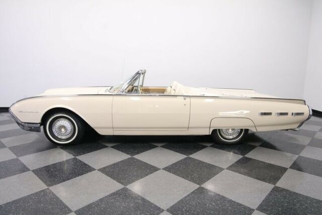 Ford Thunderbird 1962 image number 31