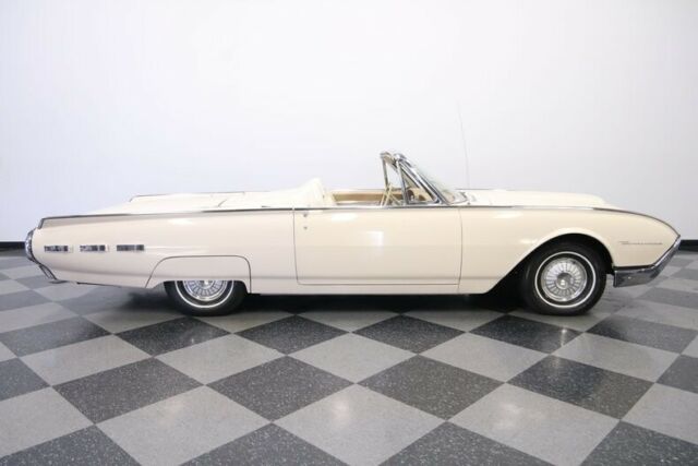 Ford Thunderbird 1962 image number 39