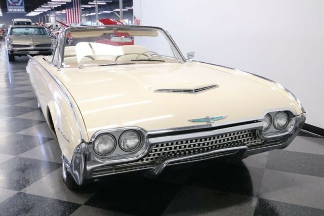 Ford Thunderbird 1962 image number 42