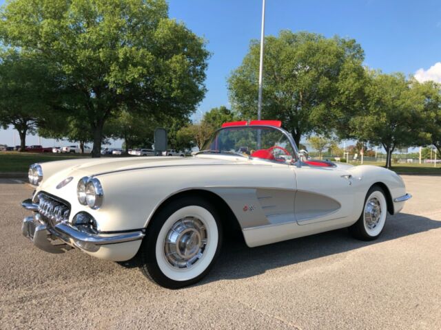 Chevrolet Corvette 1960 image number 31