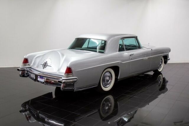 Lincoln Continental Mark II 1957 image number 10