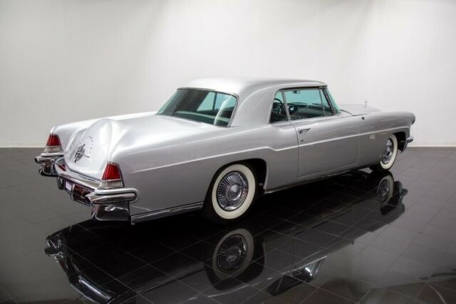 Lincoln Continental Mark II 1957 image number 11