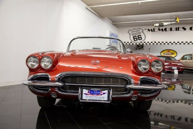 Chevrolet Corvette 1962 image number 18