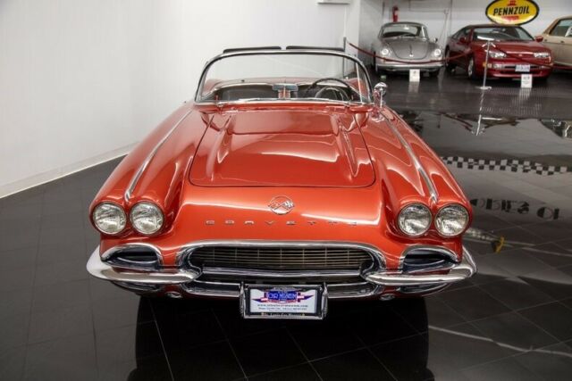 Chevrolet Corvette 1962 image number 2