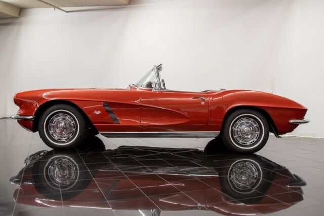 Chevrolet Corvette 1962 image number 36