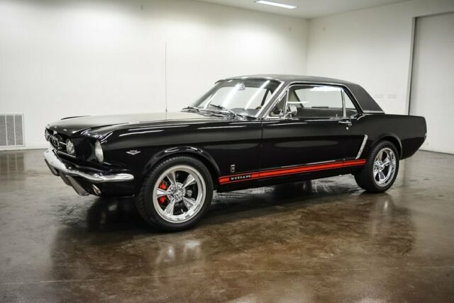 Ford Mustang 1965 image number 2