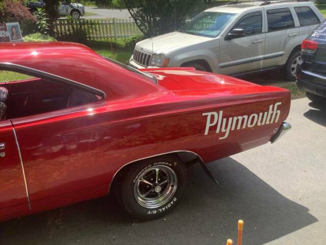 Plymouth Road Runner 1968 image number 1