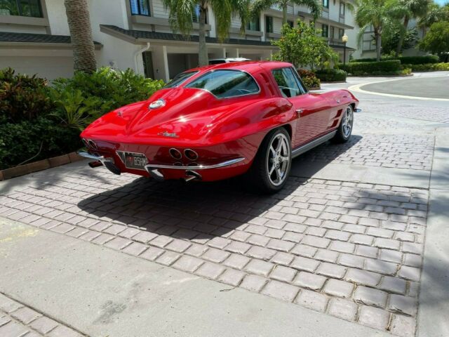 Chevrolet Corvette 1963 image number 27