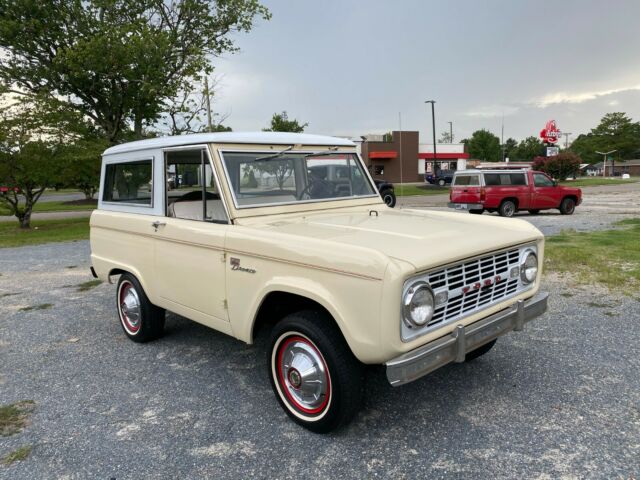 Ford Bronco 1967 image number 12