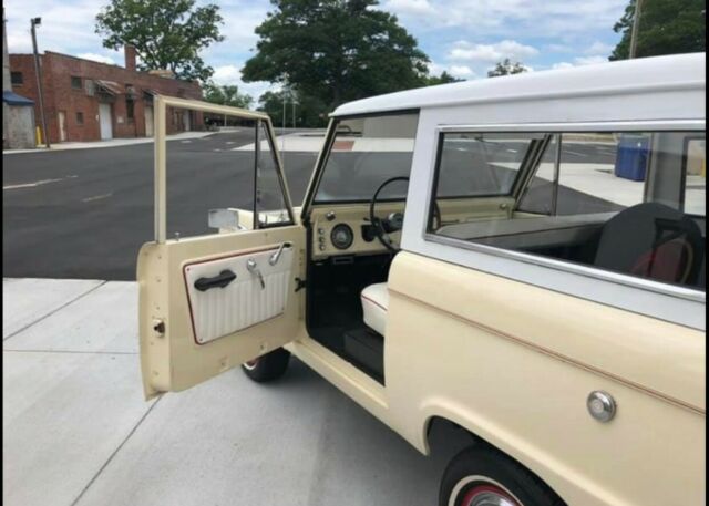 Ford Bronco 1967 image number 14