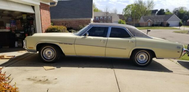 Buick LeSabre 1970 image number 0