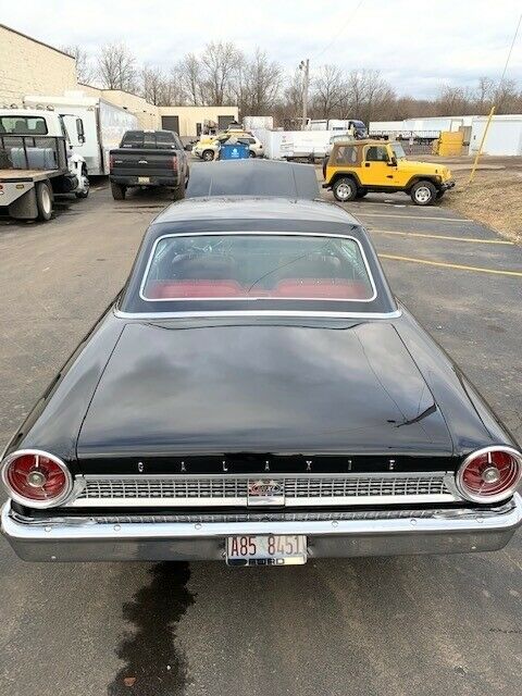 Ford Galaxie 1963 image number 30