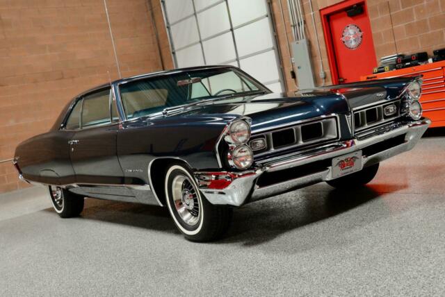 Pontiac Grand Prix 1965 image number 1