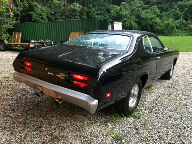 Plymouth Duster 1971 image number 11