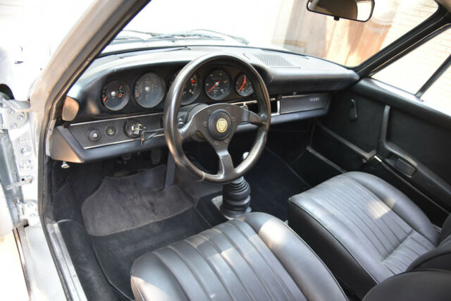 Porsche 911 1970 image number 10