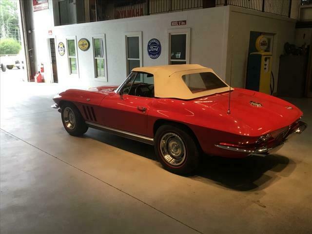 Chevrolet Corvette 1966 image number 28