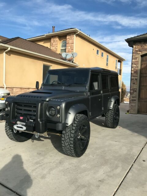 Land Rover Defender 1901 image number 1