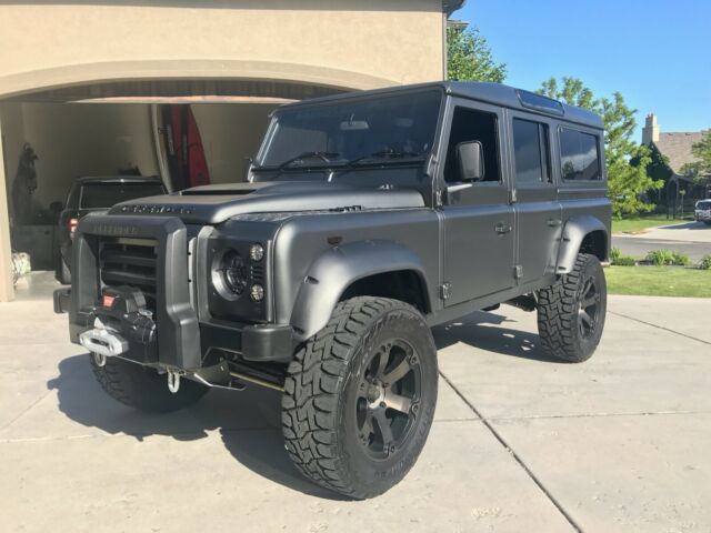 Land Rover Defender 1901 image number 35