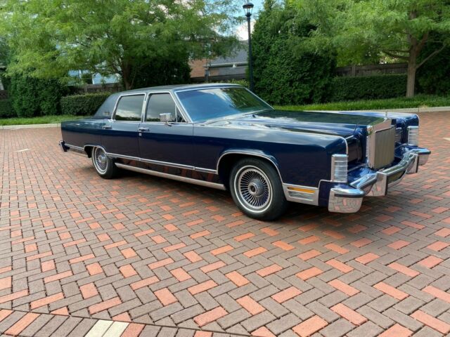 Lincoln Continental 1979 image number 1