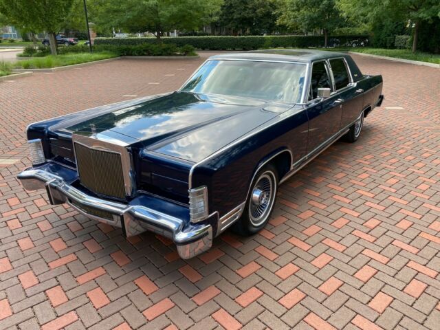 Lincoln Continental 1979 image number 33