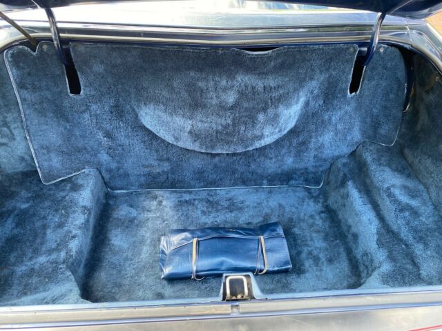 Lincoln Continental 1979 image number 4