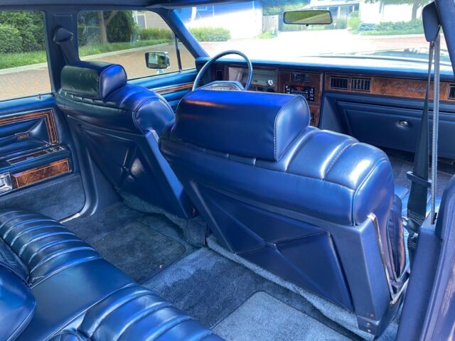 Lincoln Continental 1979 image number 41