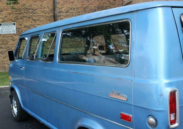 Ford Econoline Club Wagon 1974 image number 47