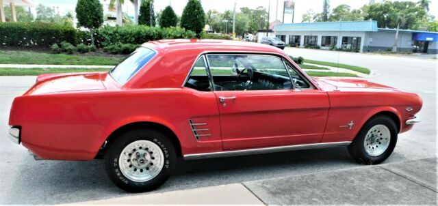 Ford Mustang 1966 image number 0