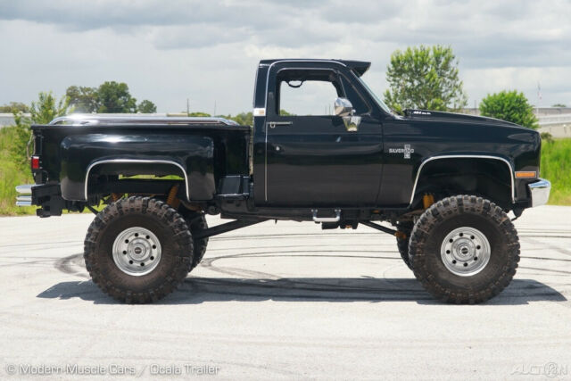 Chevrolet C/K Pickup 3500 1977 image number 11