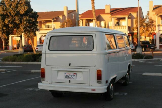 Volkswagen Bus/Vanagon 1978 image number 18