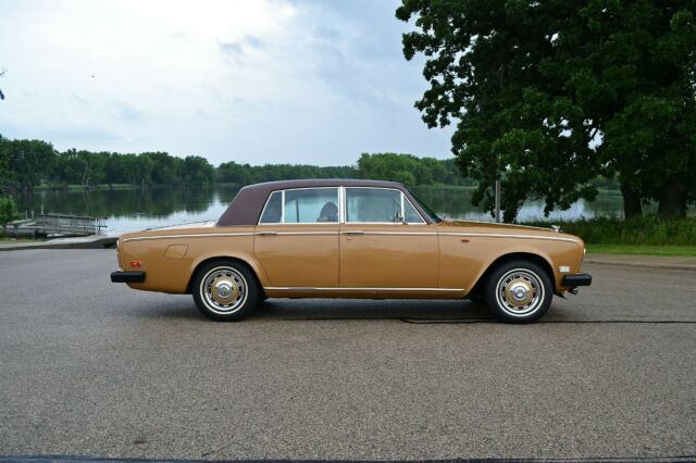 Rolls-Royce Silver Shadow 1974 image number 9